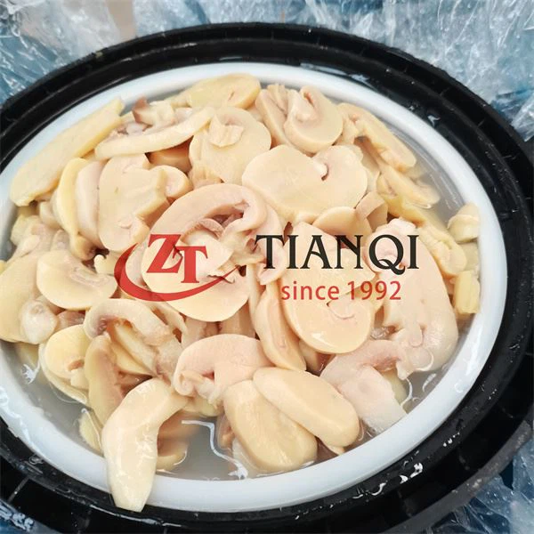 ドラム缶でスライスしたシャンピニオン マッシュルーム